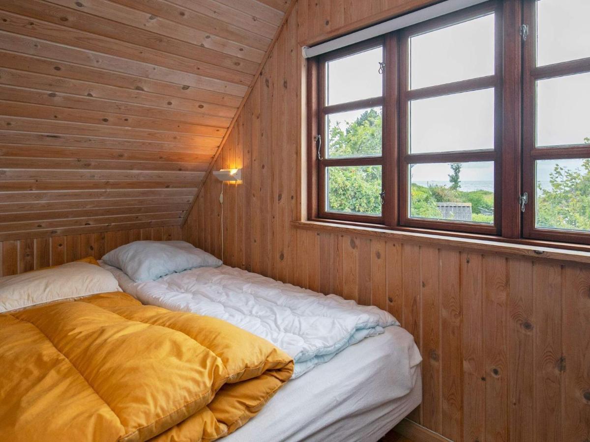 4 Person Holiday Home In Mesinge Bagian luar foto