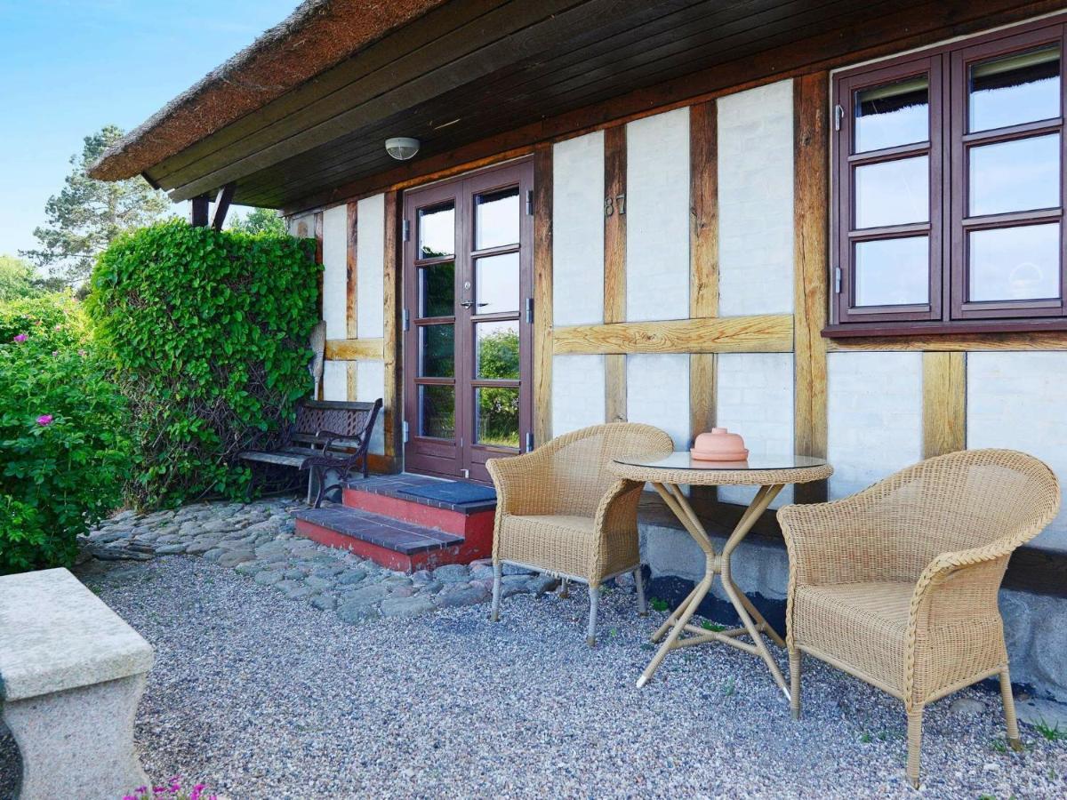 4 Person Holiday Home In Mesinge Bagian luar foto